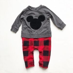 BABygap Mickey Mouse sweatshirt jumper EUC 6-12m